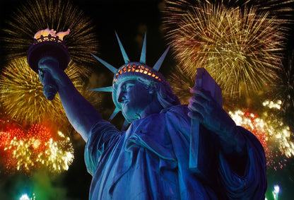 SKU : 20222 - Statue of Liberty Fireworks - Motion Magnet